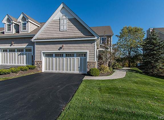 3rd image of 14 Turnberry Ct