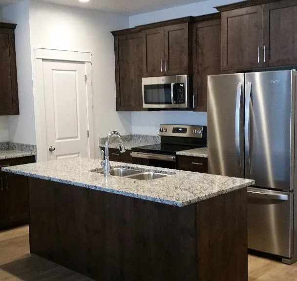 287 E Kristin Ln — Photo 2