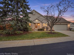 298 Edington Cir, Canton, MI