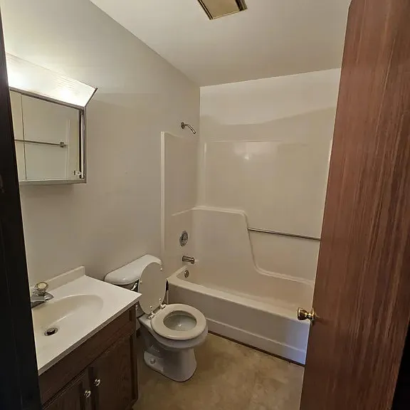 305 W Garden St — Photo 2