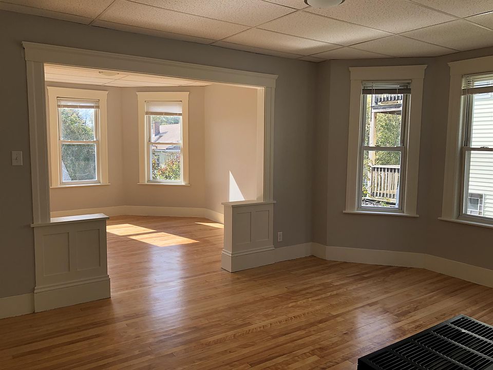 19 Upsala Street 2 19 Upsala St Worcester, MA Zillow