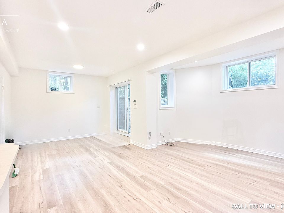 1st image of 22 Risebrough Ave #3