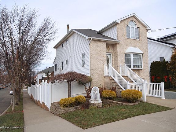 2nd image of 47 Craig Ave
