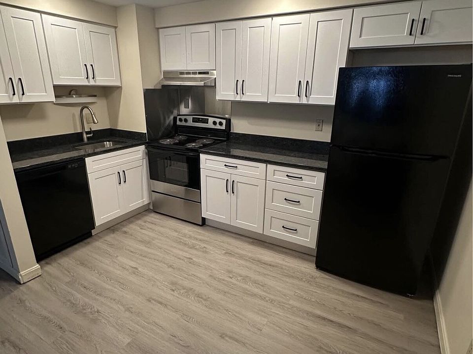 1st image of 210 Pine St APT 15