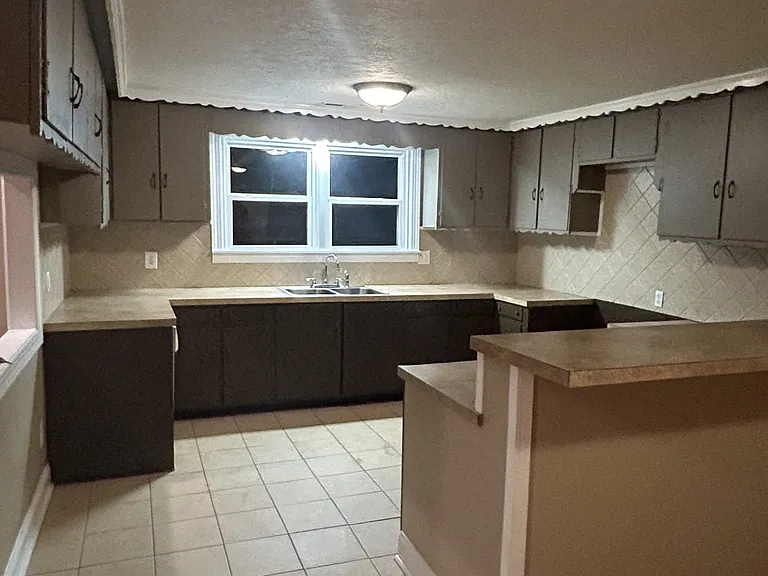 1025 Adams Place Rd — Photo 12