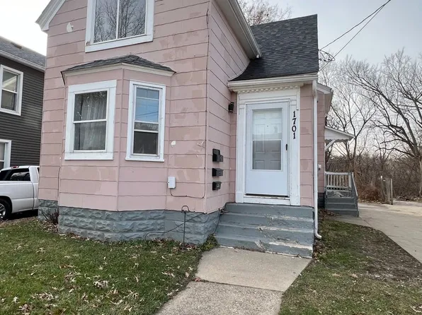 HM 1701 2nd St, 1701 2nd St #1/2, Moline, IL 61265
