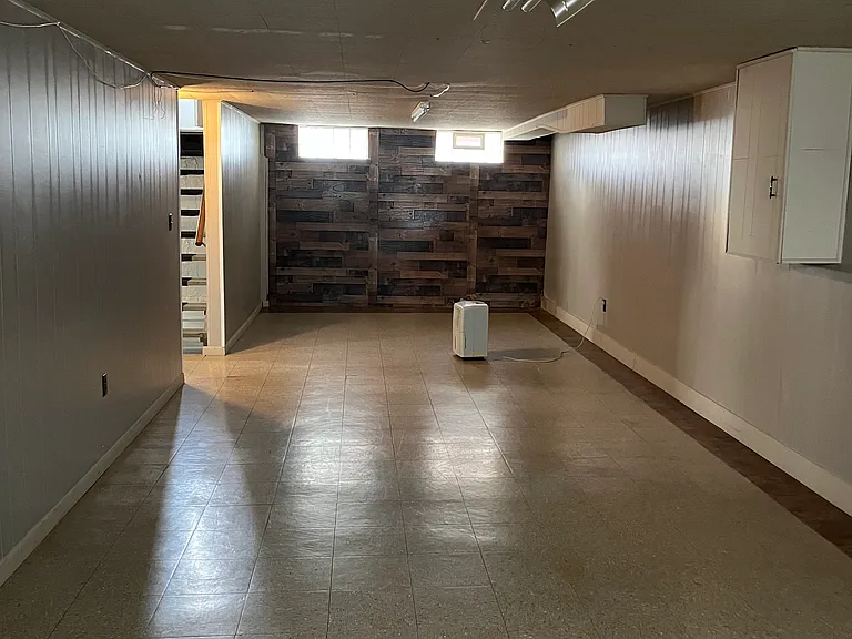 1298 Ada St — Photo 11
