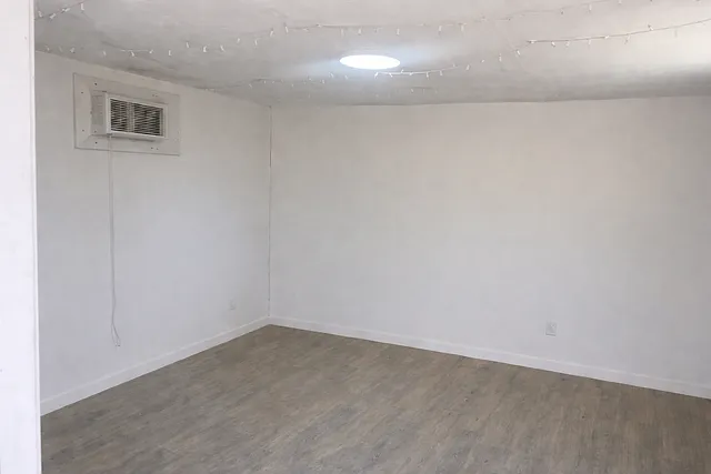 external office has it's own ac unit