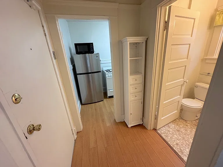40 Brooks Ave #9 — Photo 4