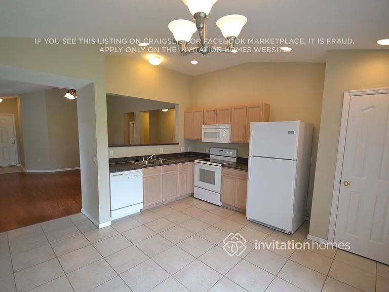 11916 Mango Groves Blvd — Photo 5