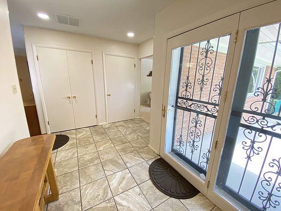 4th image of 611 Meander Dr