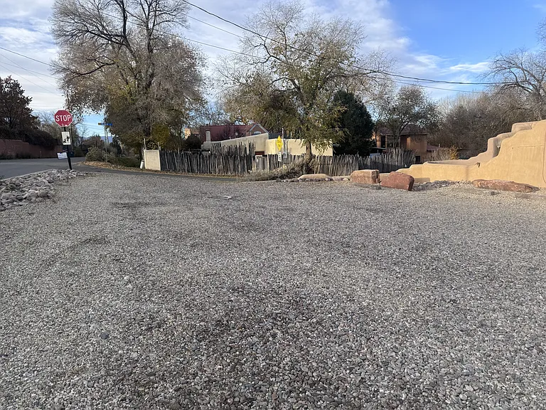 232 Valverde St — Photo 37