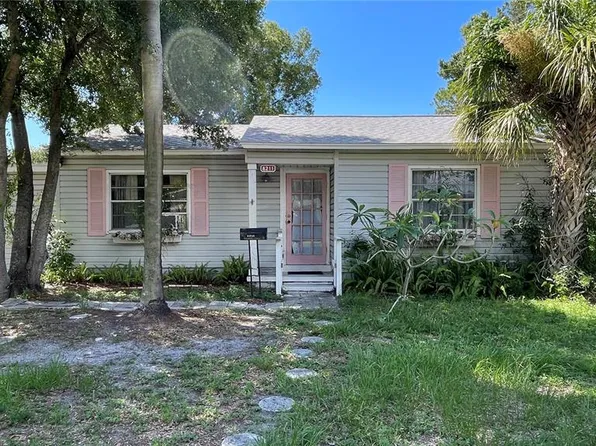 8211 Diagonal Rd N, Saint Petersburg, FL 33702