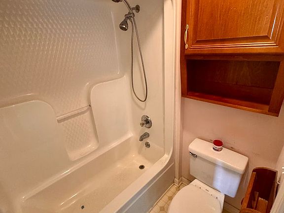 3rd image of 1374 Edwin St