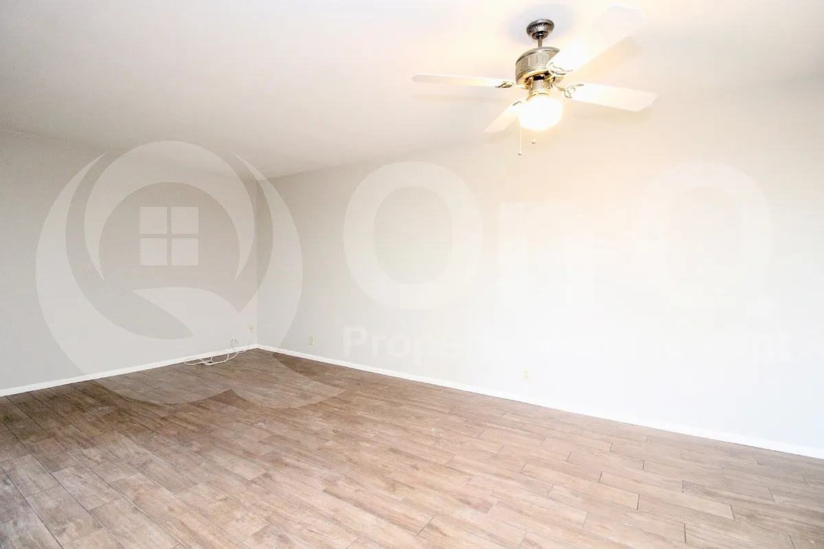 3 bed, 2.5 bath, 1707 sqft, $2,250 — Photo 4
