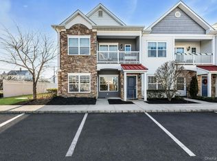 54 Barley Ln, Patchogue, NY 11772