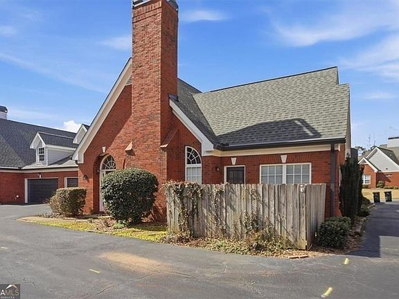 2nd image of 111 Stonegate Ln