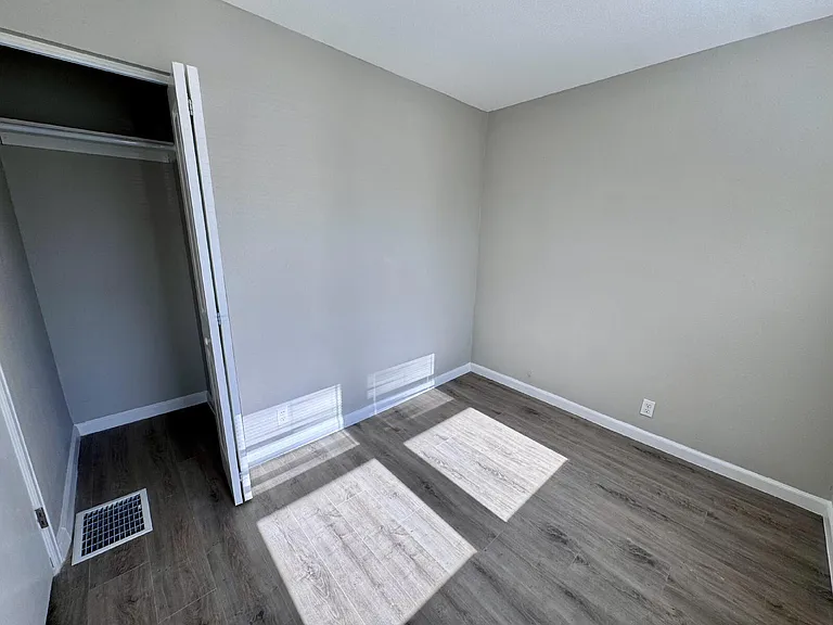 4886 S Logan St #A — Photo 14