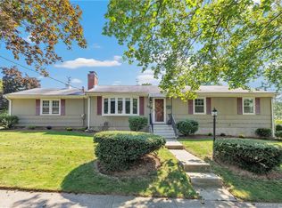 134 Parkway Dr, Stratford, CT 06614