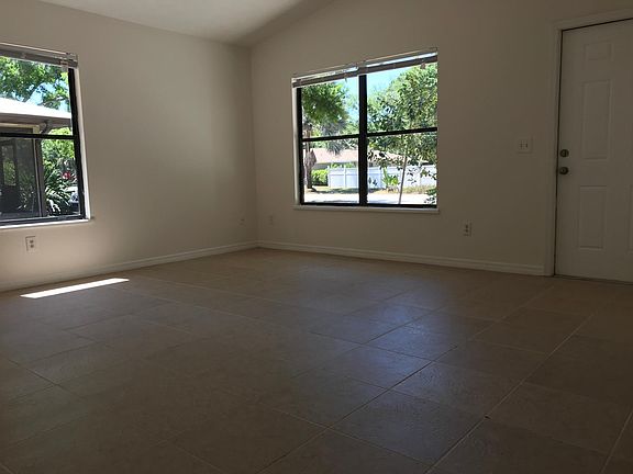 5th image of 26 45th Ave