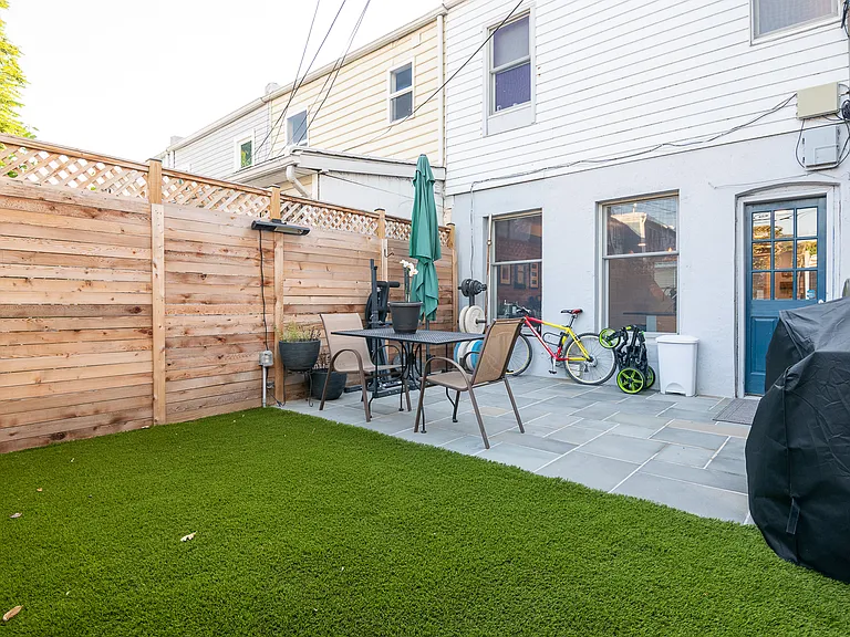 209 17th St SE — Photo 13