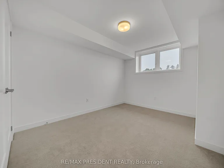 940 David St N #81 — Photo 17