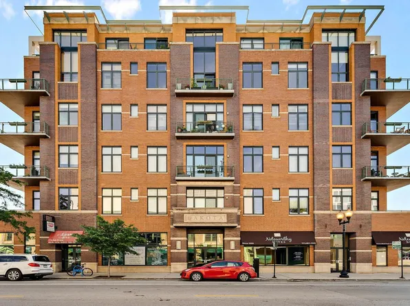 3631 N Halsted St APT 501, Chicago, IL 60613