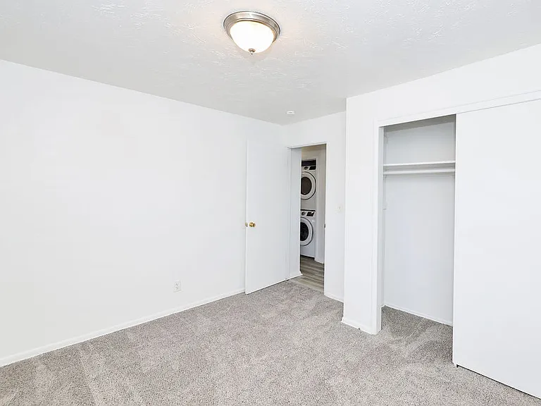 444 N Morton Dr — Photo 5