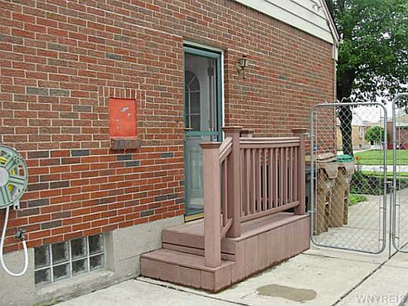5th image of 25 Colden Ct