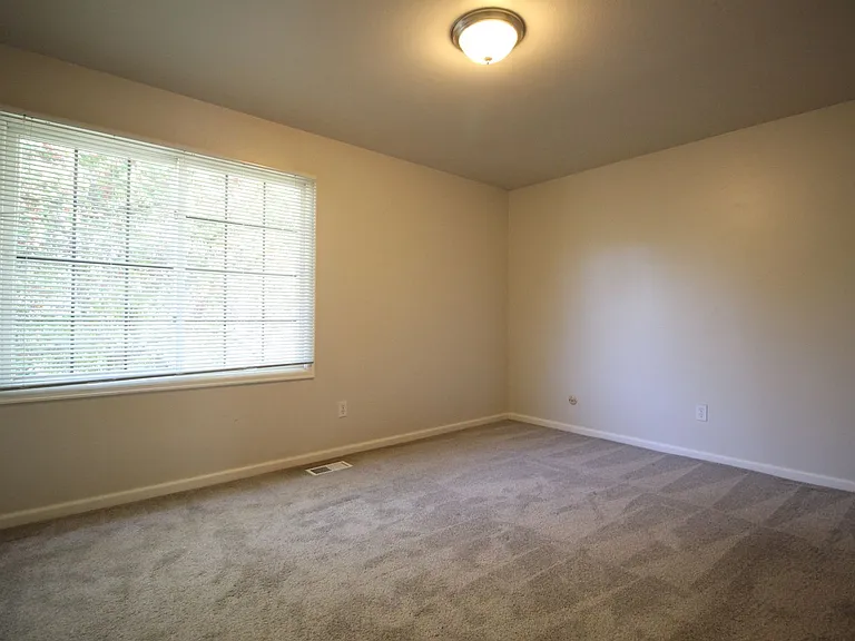 1617 E Pitkin St — Photo 11