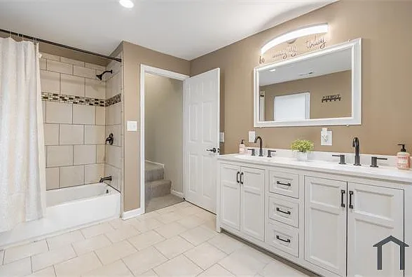 1235 N Bond St — Photo 14