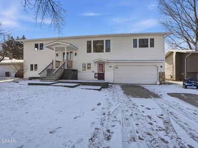 704 7th St SE, East Grand Forks, MN, 56721