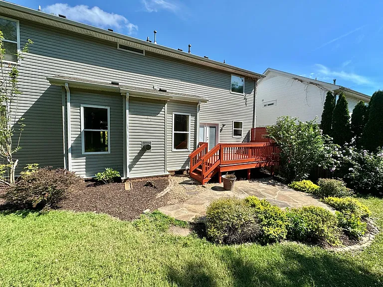 1321 Tilton Dr — Photo 33