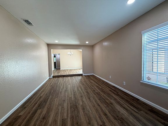 4th image of 6904 Trovita Way