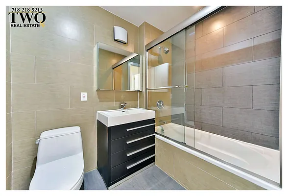 Sold by TwoRealEstate LLC | media 8