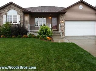 8809 Truchard Rd, Lincoln, NE 68526