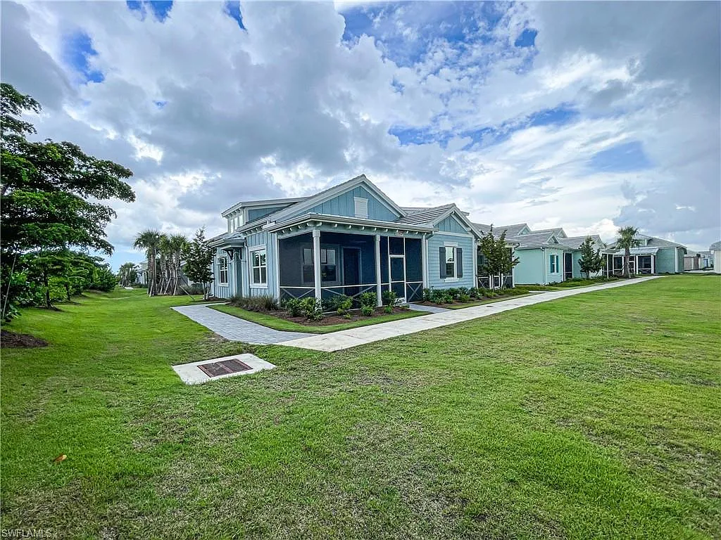 2 bed, 2.0 bath, 1482 sqft, $8,500 — Photo 2