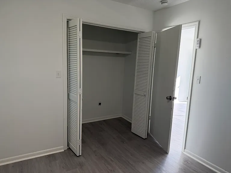 14 Wedgefield Dr #B — Photo 4