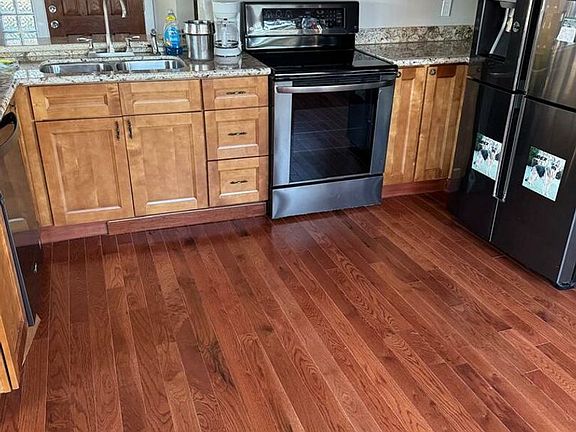 5th image of 417 E B St