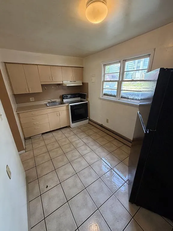 3055 Hadley Ave — Photo 4