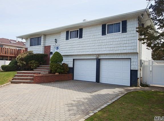 3rd image of 6 Angelica St