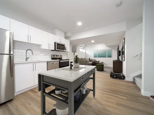 106 Penn Pl #B, Spruce Grove, AB T7X 2W7