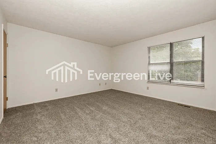 6540 Rolling Glen Dr — Photo 9