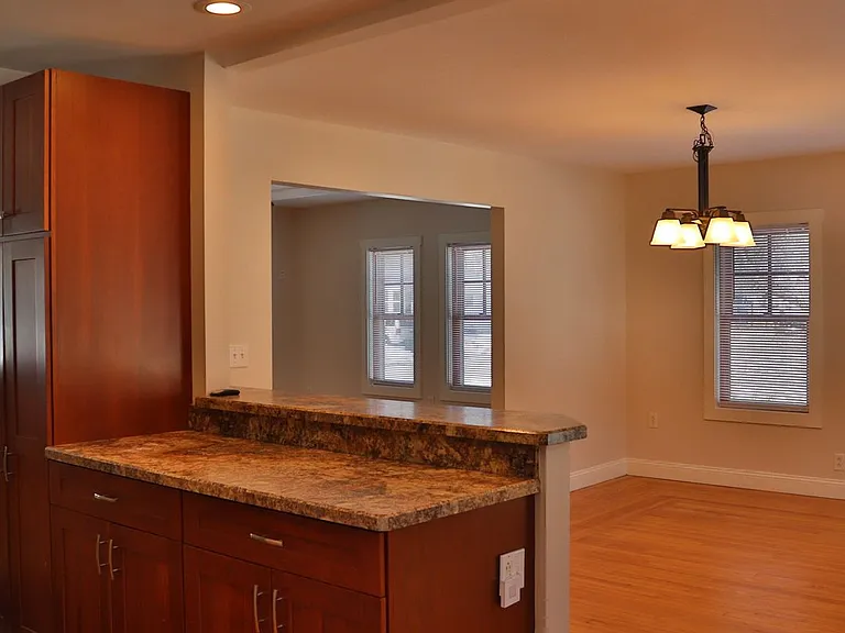 192 Slater Ave — Photo 6