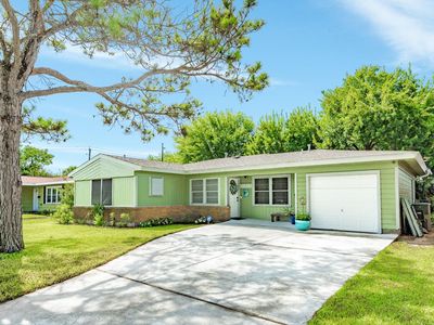 117 Tuna St, Galveston, TX, 77550