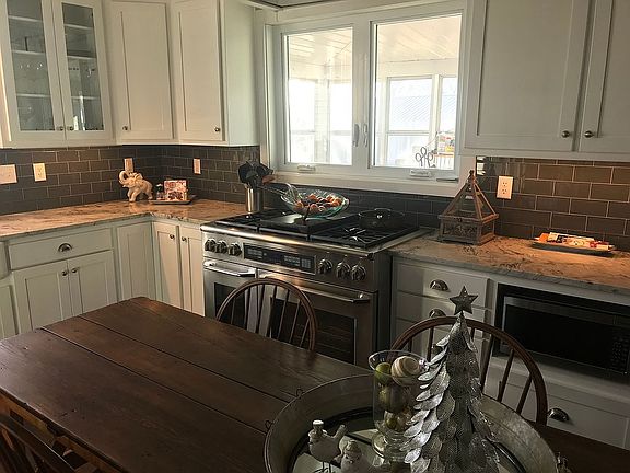 5th image of 31651 W 287th St