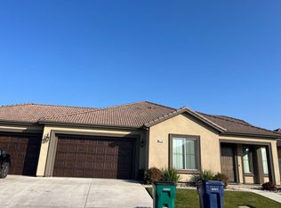 8738 N Bellagio Dr, Hilmar, CA 95324