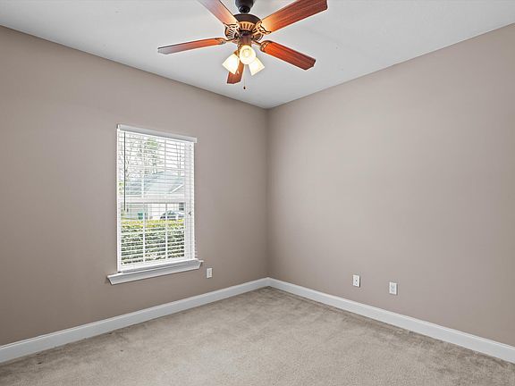5th image of 712 Kensey Park Lane