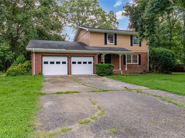 3042 Marlborough Rd, Burlington, NC 27215