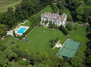 111 Hunting Ridge Rd, Greenwich, CT 06831